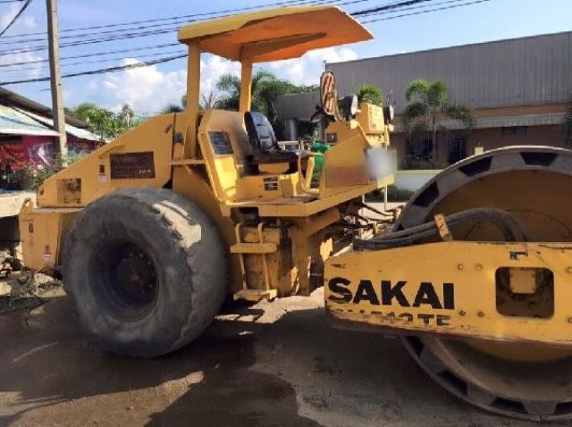 ขายคับรถบดสั่นสะเทือน10ตันSAKAI-512TF-7000ช.ม-2เปลือกเล่มทะเบียนพร้อม