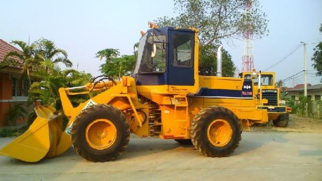 ขาย Komatsu WA200-1 Repaint นำเข้าจากญี่ปุ่น