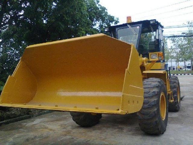 ขาย Komatsu WA300-1 Repaint, s/n 3X,XXX นำเข้าจากญี่ปุ่น ไม่เคยใช้งานในไทย