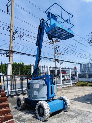 BOOM-LIFT GENIE Z34/22 เครื่องยนต์ดีเซล สุง 10 เมตร มือสองญี่ปุ่น