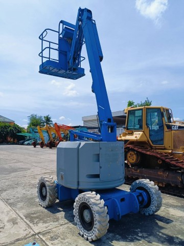 BOOM-LIFT GENIE Z34/22 เครื่องยนต์ดีเซล สุง 10 เมตร มือสองญี่ปุ่น