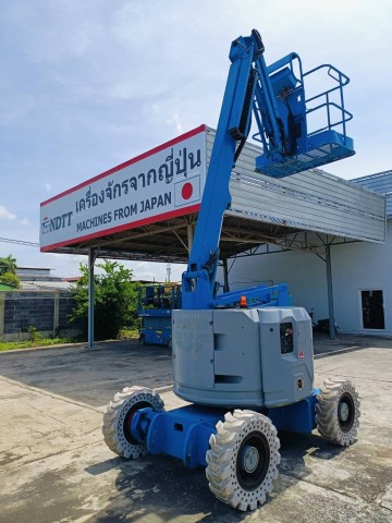 BOOM-LIFT GENIE Z34/22 เครื่องยนต์ดีเซล สุง 10 เมตร มือสองญี่ปุ่น