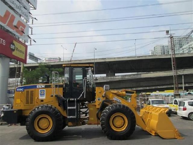 ขาย รถตักล้อยาง ยี่ห้อ SEM BY CATERPILLAR รุ่น 659C คุณภาพเยี่ยม/สนใจติดต่อคุณอนุวัตน์ โทร.084-874-2940