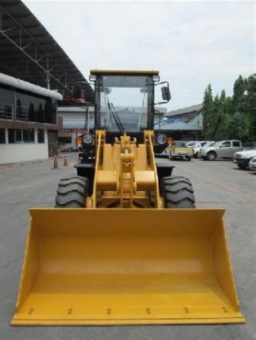 รถตักล้อยาง SEM BY CATERPILLAR รุ่น 616B (1.6 ตัน) สนใจติดต่อคุณ พรชัย Tel.090-8808212