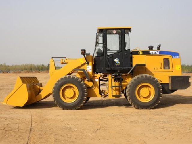 ขายด่วน รถตักล้อยาง SEM by CATERPILLAR รุ่น SEM639B