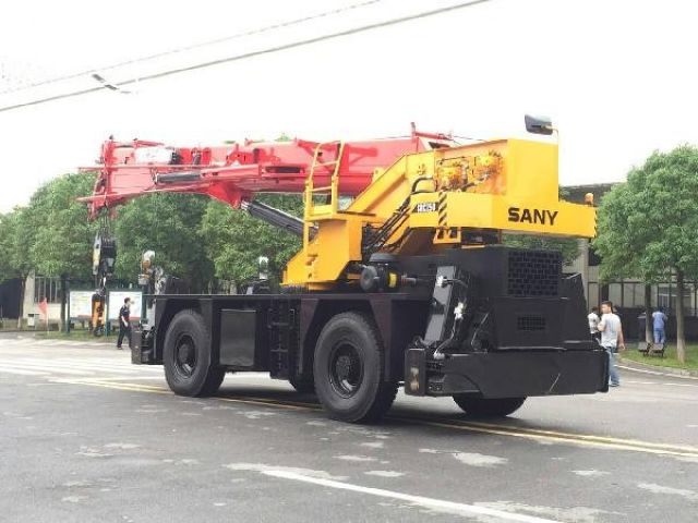 รถเครนSANY 4 ล้อ Rough-terrain Crane ขนาด 25 ตัน (Rough Terrain Crane)