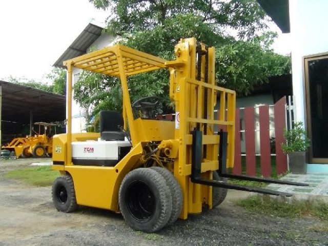 รถโฟล์คลิฟท์ Forklift TCM FG25N5 2.5 ตัน เครื่องยนต์เบนซิน รถนำเข้า พร้อมเอกสารรับรองการนำเข้าถูกต้อง