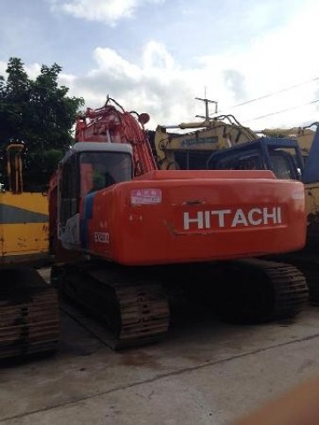 HITACHI EX200