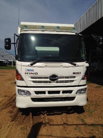 ขายรถใหม่ HINO 251 S500 กระบะเหล็กดัมพ์ สีขาวล้วน สนใจติดต่อสอบถามได้ที่ 081-9832626 (เฮียโชค)