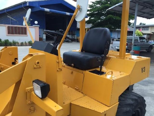 รถตักล้อยาง YANMAR V3 นำเข้าจากญี่ปุ่น ขนาดเท่า KOMATSU WA30