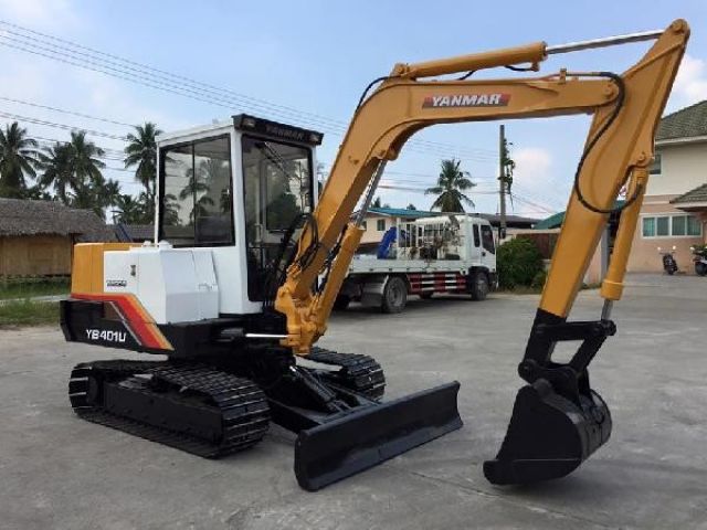 รถขุด Yanmar Yb401U มีหัวเก๋ง นำเข้า มือสองญี่ปุ่น | Thaitractor.Com