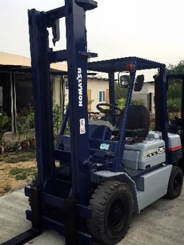 ขายถูก FORKLIFT KOMATSU FD25-11 นำเข้าจากญี่ปุ่น มีเอกสารยืนยัน