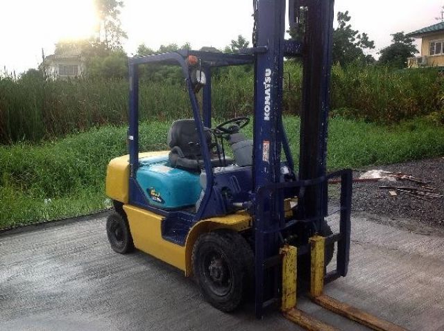 ขายถูก FORKLIFT KOMATSU FD25C-14 นำเข้าจากญี่ปุ่น มีเอกสารยืนยัน