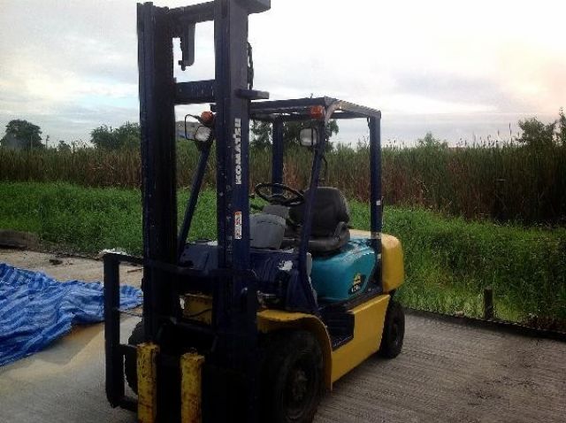 ขายถูก FORKLIFT KOMATSU FD25C-14 นำเข้าจากญี่ปุ่น มีเอกสารยืนยัน