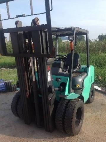 ขายรถ Forklift MITSUBISHI FD28T-F37 เครื่องยนต์ดีเซล, เกียร์ออโต้ , ขนาด 2.8 ตัน , ยกสูง 4.3 เมตร พร้อมใช้งาน