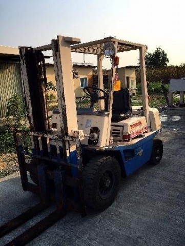 ขาย FORKLIFT - TOYOTA 4FD20