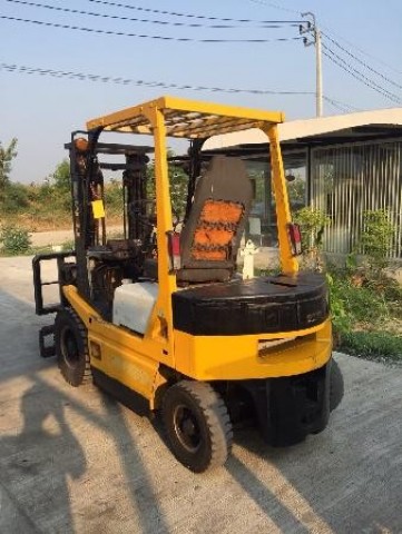 ขาย FORKLIFT - TCM FD20Z2