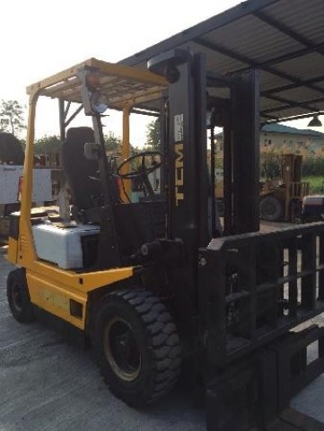 ขาย FORKLIFT - TCM FD20Z2