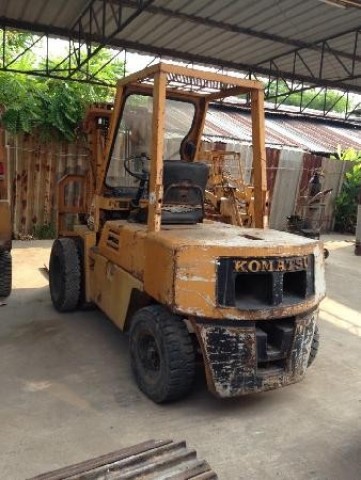 KOMATSU FD30-7 FORK LIFT