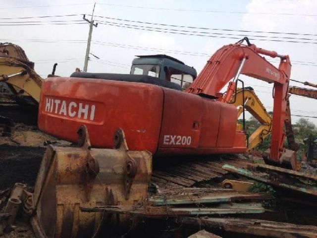 EX 200 2 Hitachi