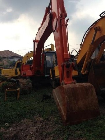 EX 200 2 Hitachi