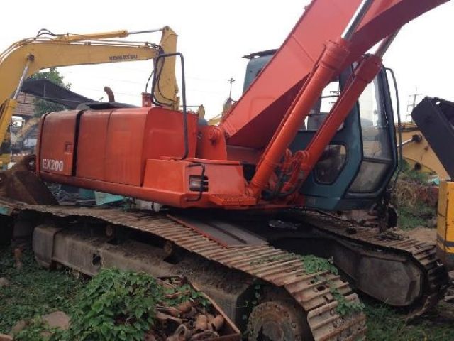 EX 200 2 Hitachi