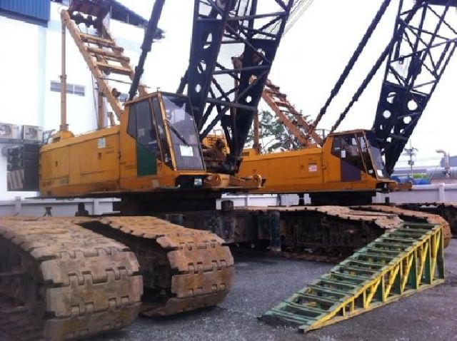 CRAWLER CRANE : SUMITOMO LS-248RH 150 ตัน มี 6 ตัวครับ ใครหาอยู่ติดต่อมาได้เลยครับ