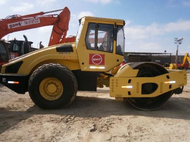 รถบด BOMAG BW211D-4 ปี2005 แท้จากเยอรมัน กำลังถึงไทยเร็วๆนี้ครับ