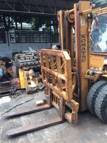 รถโฟคลิฟ KOMATSU FD30 หนัก 3 ตัน ราคา 260,000 บาท