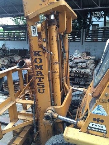 รถโฟคลิฟ KOMATSU FD30 หนัก 3 ตัน ราคา 260,000 บาท