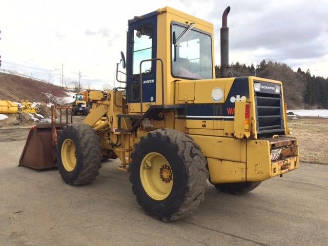 ขายรถตัก Komatsu WA100-1 ปึ 1991 5,858 ชม สนใจ 061-4194021 NDT Thailand Line : 0614194021 พรภวิษย์