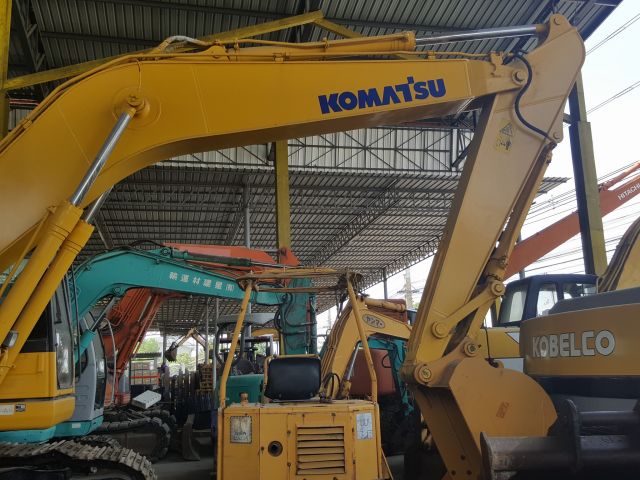 KOMATSU PC200-8 นอกญี่ปุ่น ราคา 2,200,000