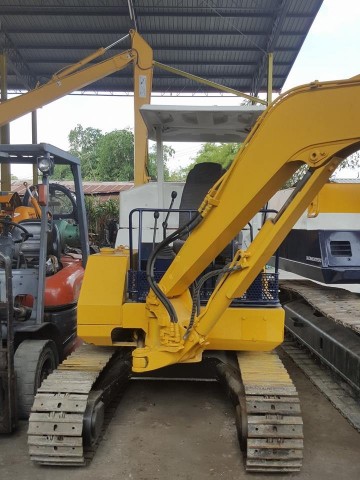 KOMATSU PC 30-6 นอกญี่ปุ่น