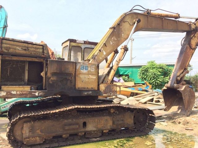 KOMATSU PC 200-2 ราคา 450000 บาท ขายตามสภาพ