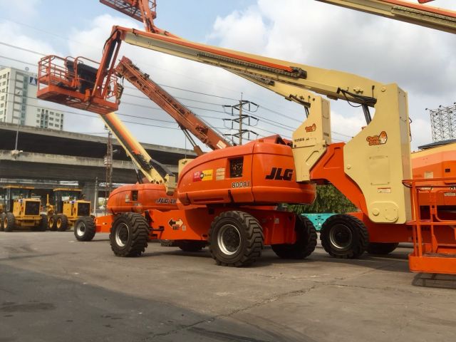 ขายรถกระเช้า JLG บูมศอก 800AJ สูง 24.46 เมตร มือสอง ปรับสภาพแล้ว พร้อมใช้งาน