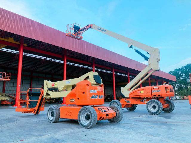 ขายรถกระเช้า JLG บูมศอก E450AJ สูง 13.72 เมตร มือสอง ปรับสภาพแล้ว พร้อมใช้งาน