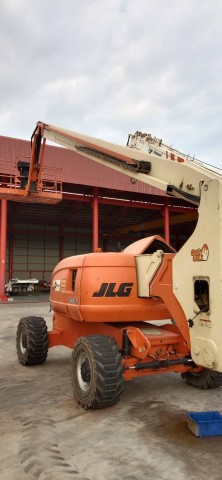 ขายรถกระเช้า JLG บูมข้อศอก 800AJ สูง 24.46 เมตร มือสอง