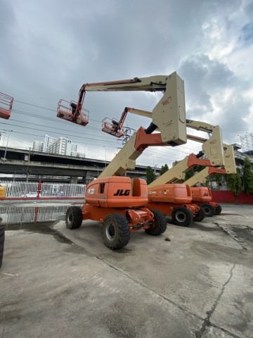 ขายรถกระเช้า JLG บูมข้อศอก 800AJ สูง 24.46 เมตร มือสอง