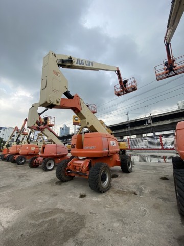 ขายรถกระเช้า JLG บูมข้อศอก 800AJ สูง 24.46 เมตร มือสอง