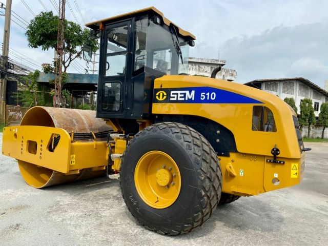 รถบดสั่นสะเทือน Soil Compactor SEM 510