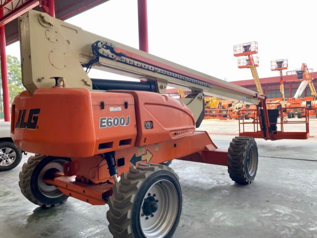 ขายรถกระเช้า JLG บูมตรง E600J สูง 18.36 เมตร มือสอง