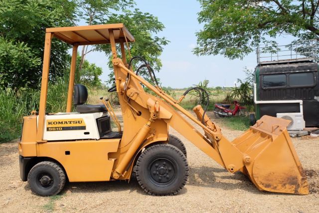 รถตัก komatsu sg10-3 เก่าญี่ปุ่นไม่เคยใช้ในไทย โทร 086-1602189