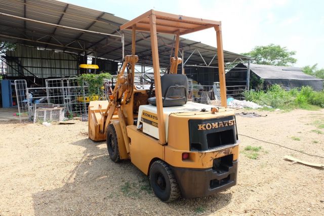 รถตัก komatsu sg10-3 เก่าญี่ปุ่นไม่เคยใช้ในไทย โทร 086-1602189