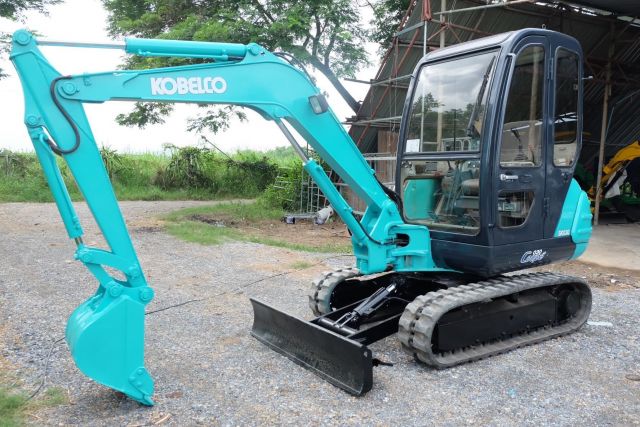 รถขุด kobelco sk30 เก่าญี่ปุ่นไม่เคยใช้ใน/ทย โทร 086-1602189