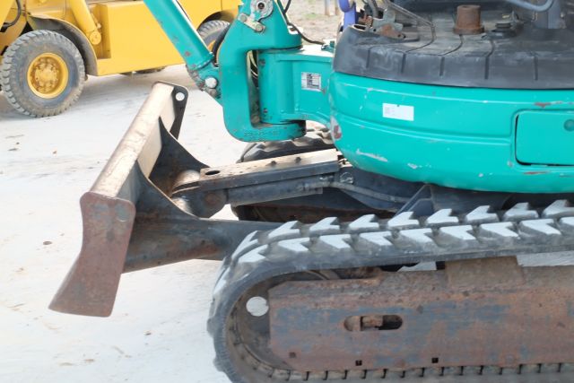 Komatsu pc30mr-1 เก่าญี่ปุ่น 1,371 ชั่วโมง ใหม่กว่านี้ก็ป้ายแดงแล้ว โทร 086-1602189