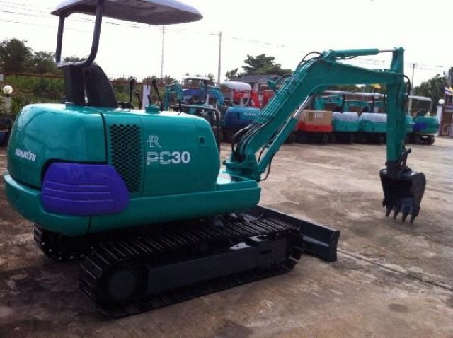 รถขุด KOMATSU PC30-7 มือสอง นำเข้าจากญี่ปุ่น