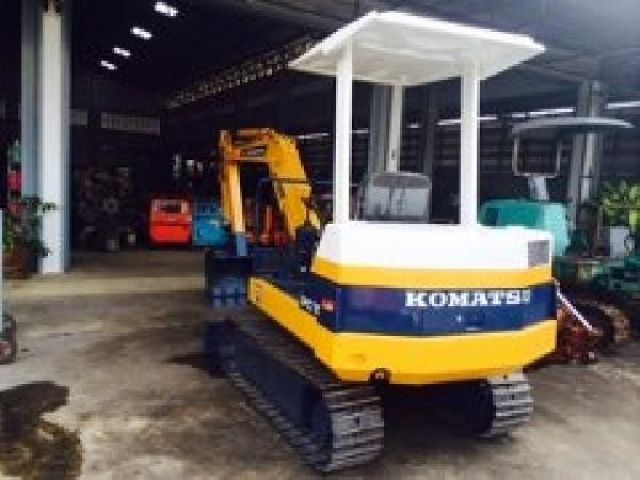 รถขุด Komatsu PC10-6 มือสอง นำเข้าจากญี่ปุ่น ทำสีใหม่ พร้อมใช้งาน