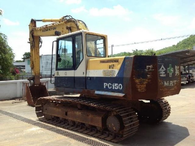 โปรโมชั่นปรองดอง!!! Komatsu PC150-5 หั่นราคา ถูกสุดๆ ภายในสิ้นปีนี้เท่านั้น