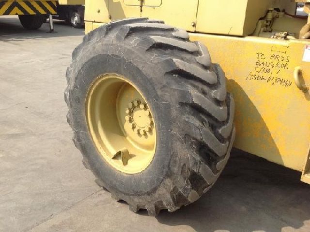 รถตักล้อยาง Komatsu 510 เก่าญี่ปุ่น ซีเรียล 1514X กรองเดี่ยว บุ้งกี๋ 1.2Q