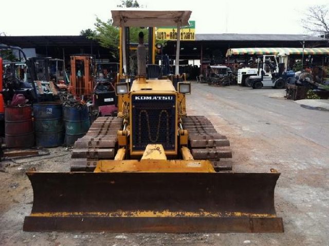 รถดันดิน KOMATSU D20P-6